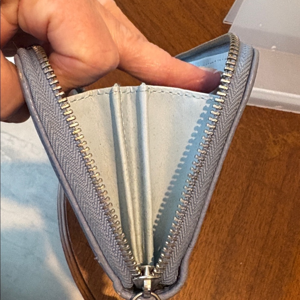 Adrienne Vittadini Periwinkle Zip Wallet  pebbled leather / vegan trim& interior - Picture 10 of 13